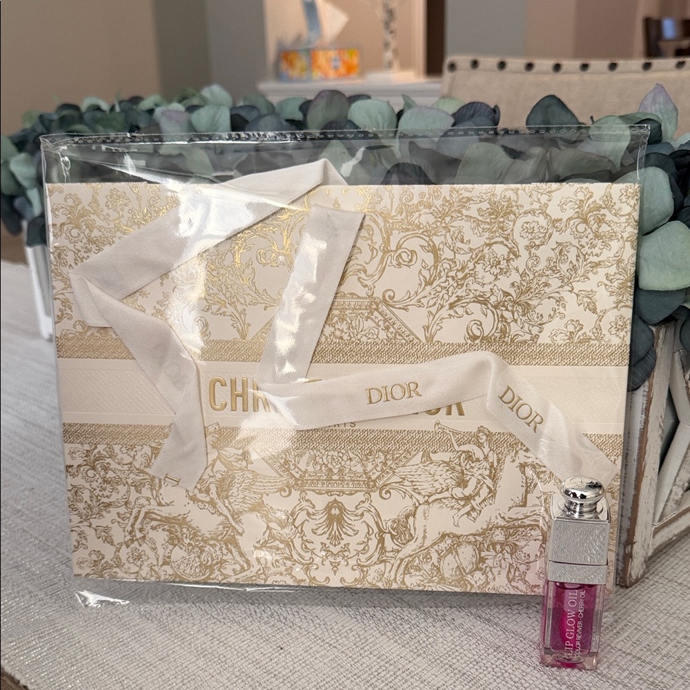 NWT Dior Gift Bag & Dior Addict Lip Glow Oil 063 Gold and White Bag with ribbon